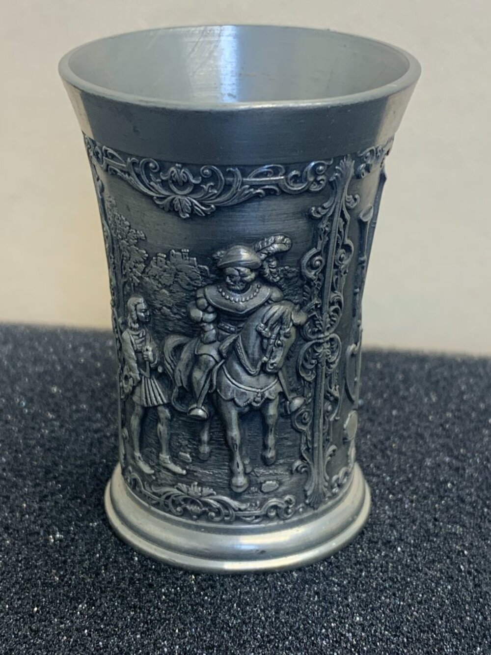 VINTAGE ARTINA SKS ZINN 95% PEWTER Knight on horseback shot glass Jigger Germany